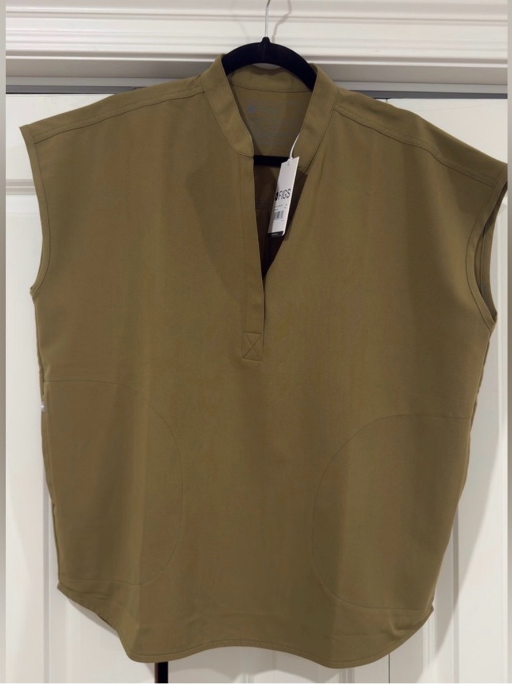Figs Short Sleeve Top in Olive Green